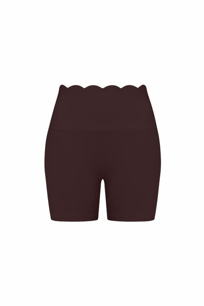 High-Waist Scallop Scrunch Short