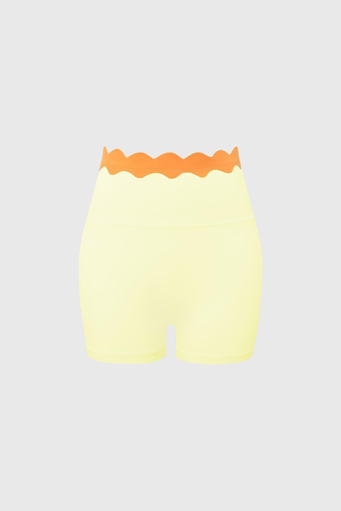 Contrast Scallop Scrunch Short