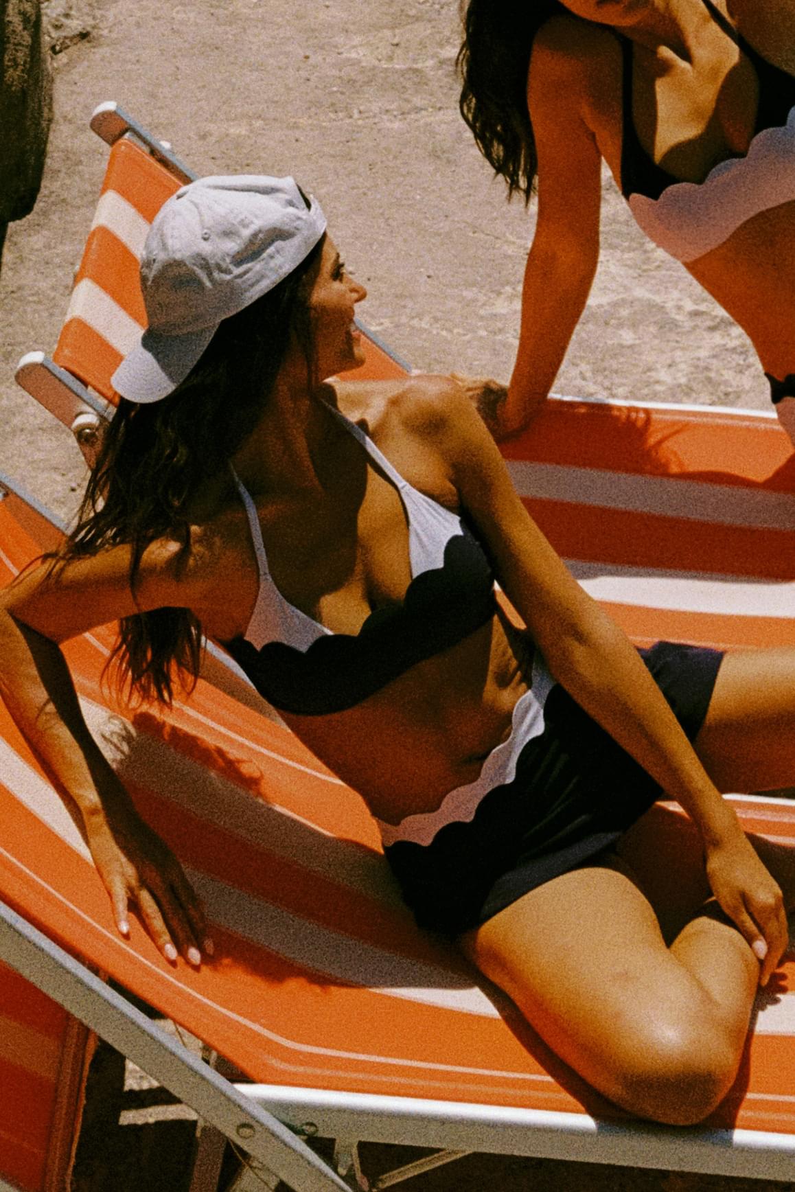 Scallop Contour Halter Bra