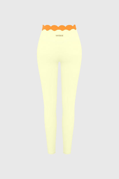 Scallop Contrast Scrunch Legging