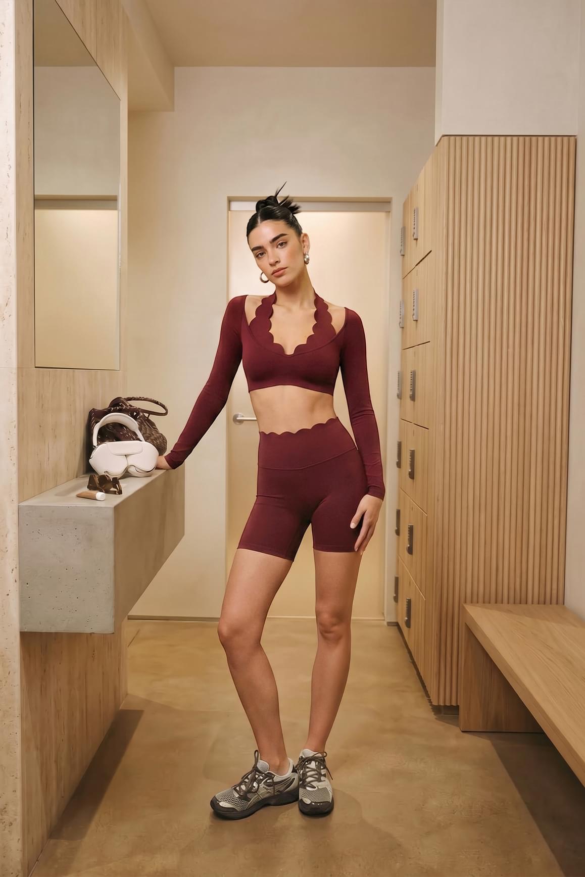 High-Waist Scallop Scrunch Short