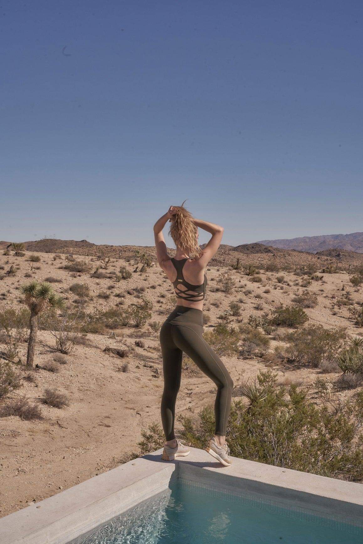 Sweetheart Bra Tank & V-waist Yoga Legging