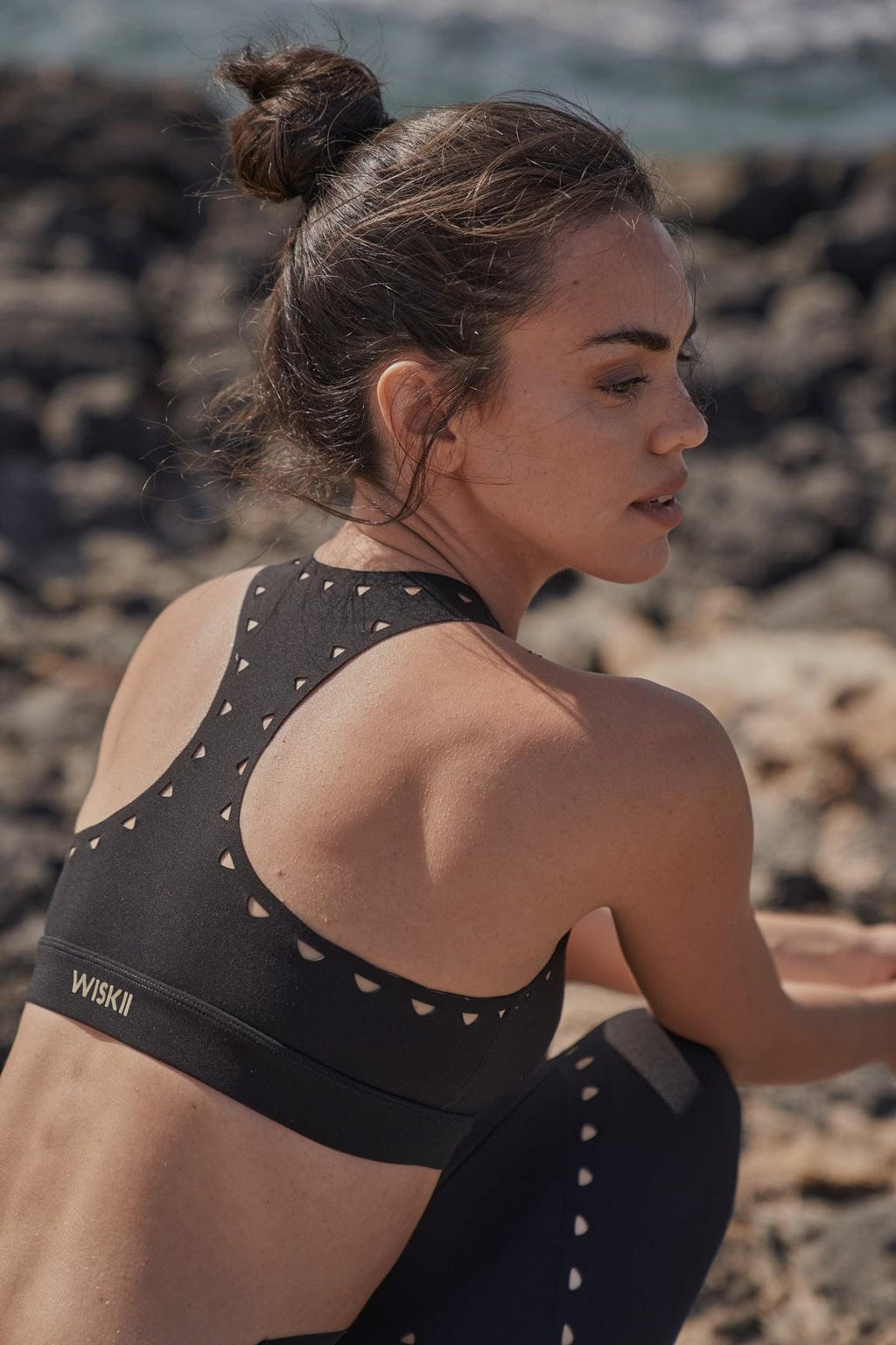 Racerback Laser Cut Sports Bra & V-waist Laser Cut Sports Legging