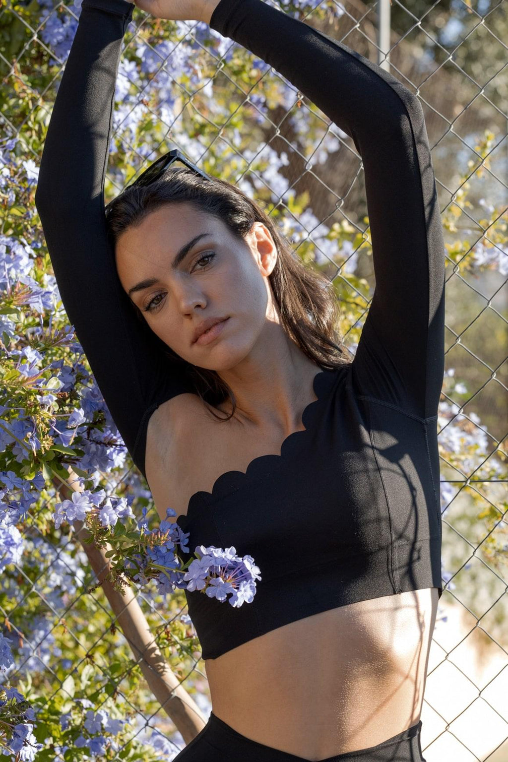 Asymmetrical Long Sleeve Crop Top & V-waist Yoga Legging