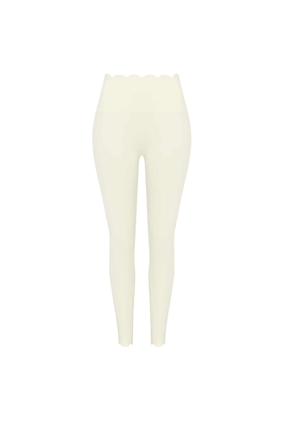 High-Waist Scallop Scrunch Legging