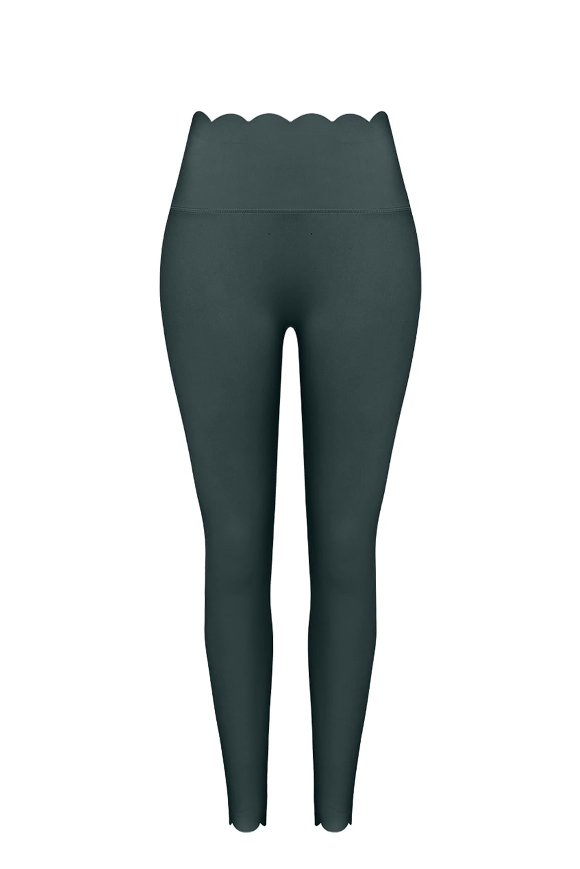 High-Waist Scallop Scrunch Legging