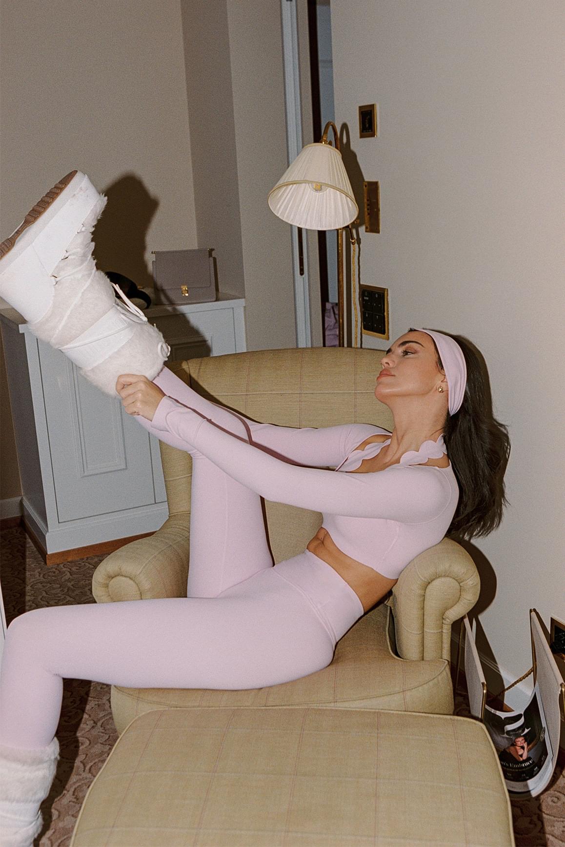 Riviera V-waist Scrunch Legging
