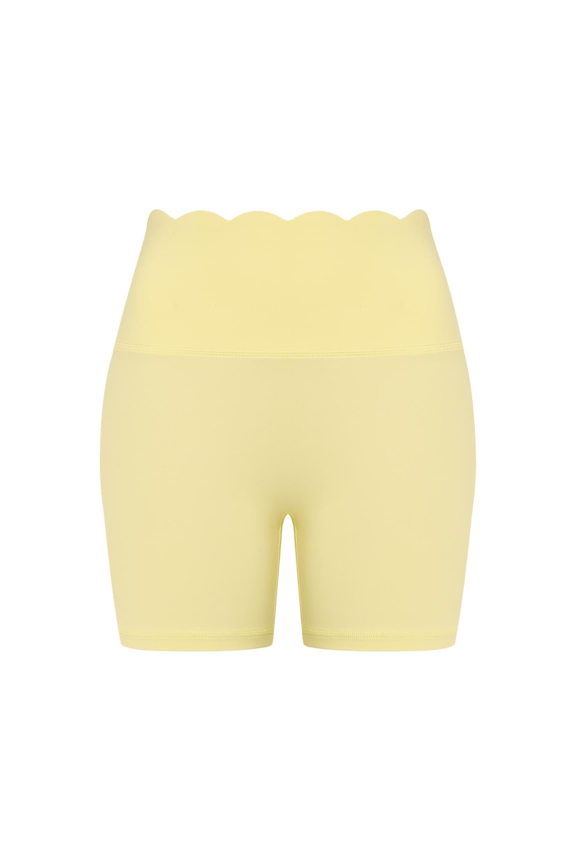 High-Waist Scallop Scrunch Short