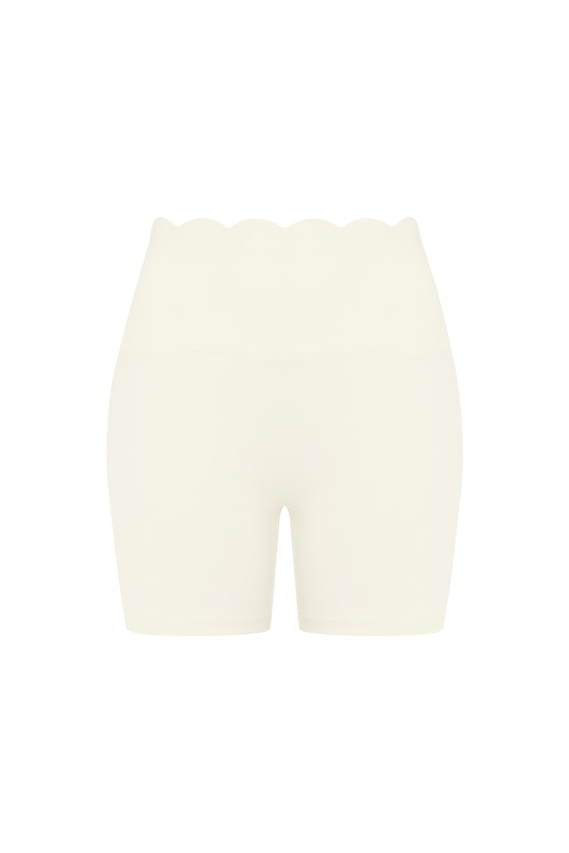 High-Waist Scallop Scrunch Short